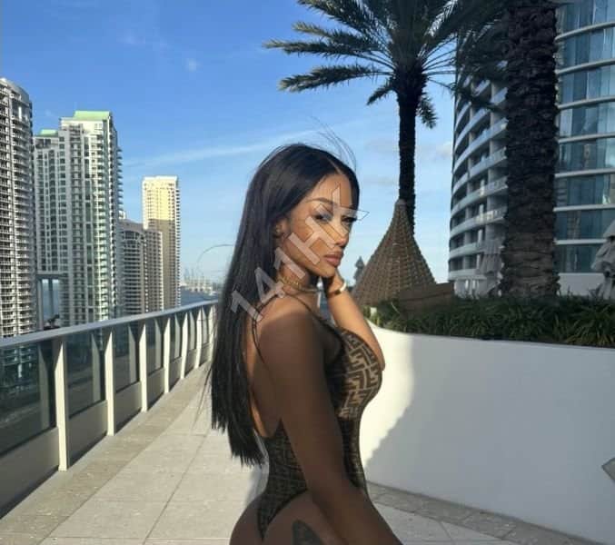 Escort Winnie Tsim Sha Tsui