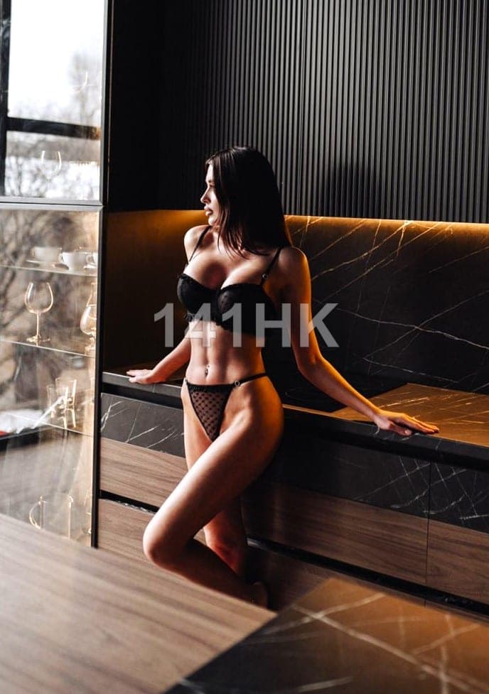 Coco — Sha Tin 141HK portrait 2