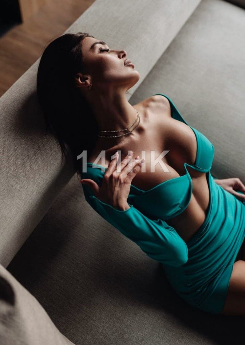 Coco — Sha Tin 141HK portrait 4