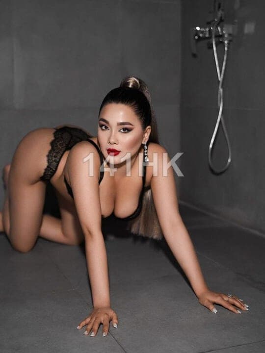 Vivian — North 141HK portrait 1