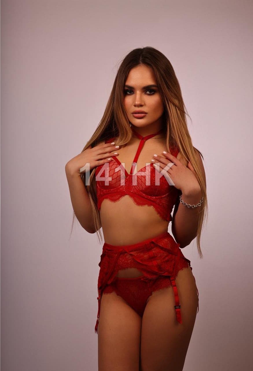 Lulu — Central 141HK portrait 12