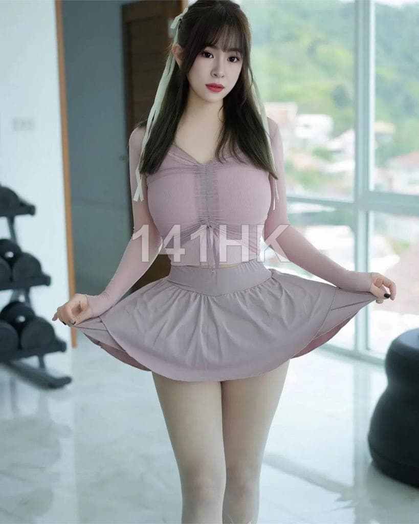 靜雯 — Yau Tsim Mong 141HK portrait 1