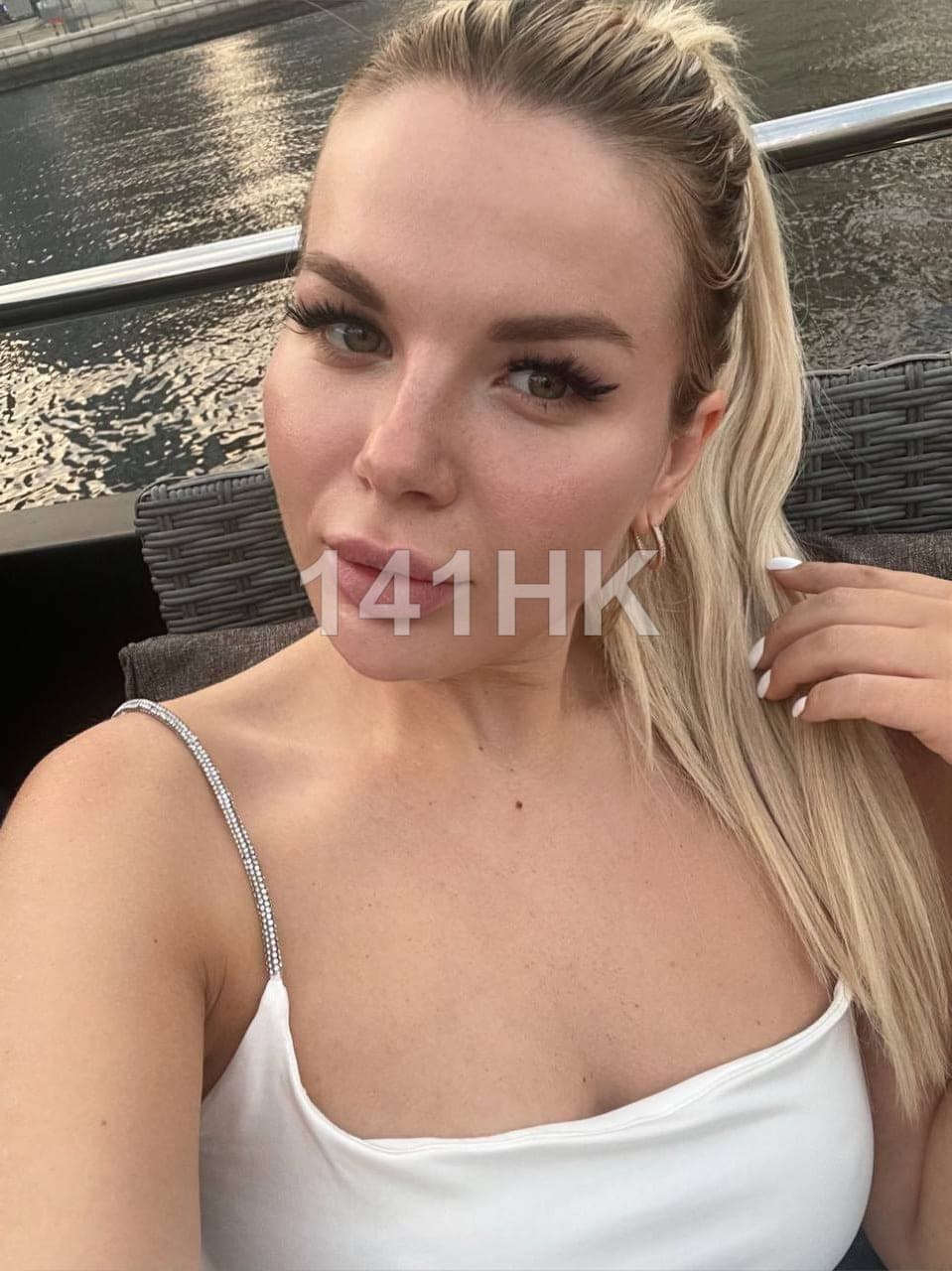 Lily — Tuen Mun 141HK portrait 5