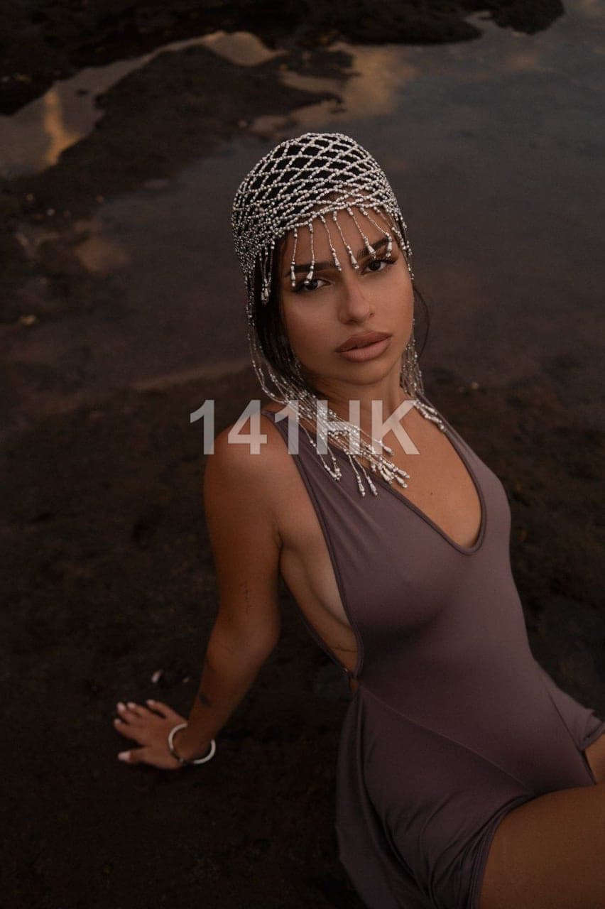 Tracy — Central 141HK portrait 2