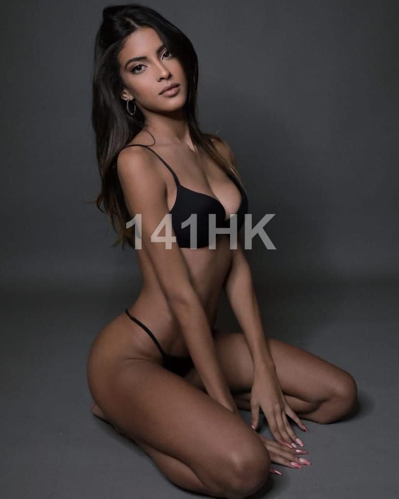 芷晴 — Central 141HK portrait 2
