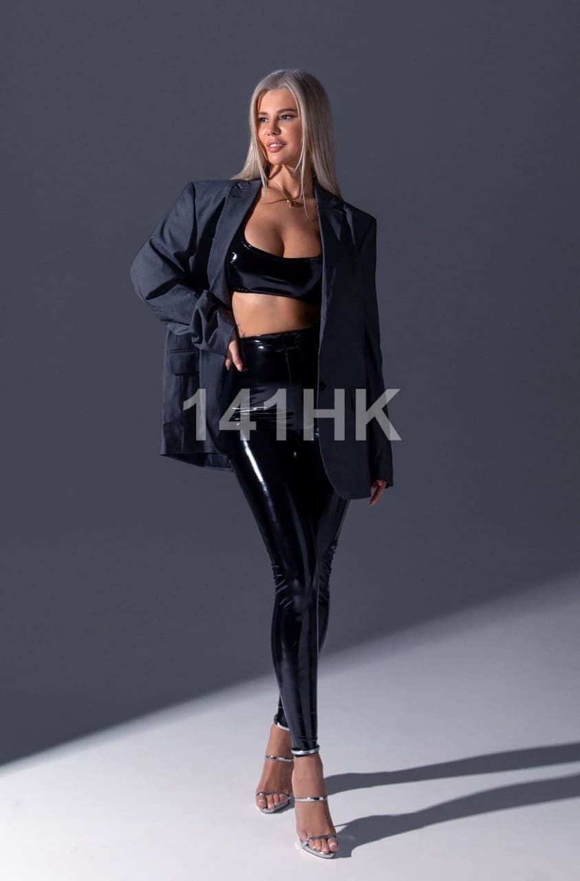 Ami — Tai Po 141HK portrait 4