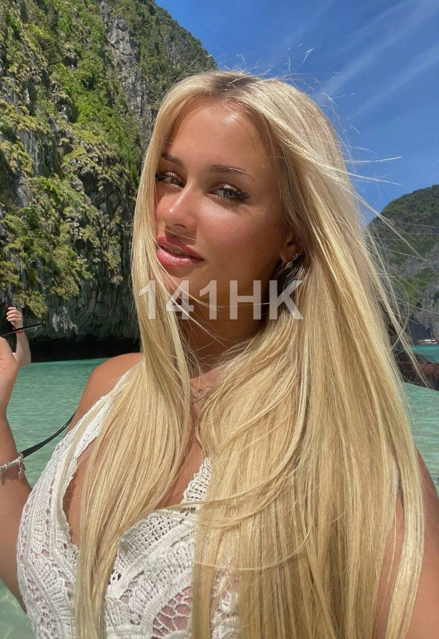 Lily — Central 141HK portrait 2