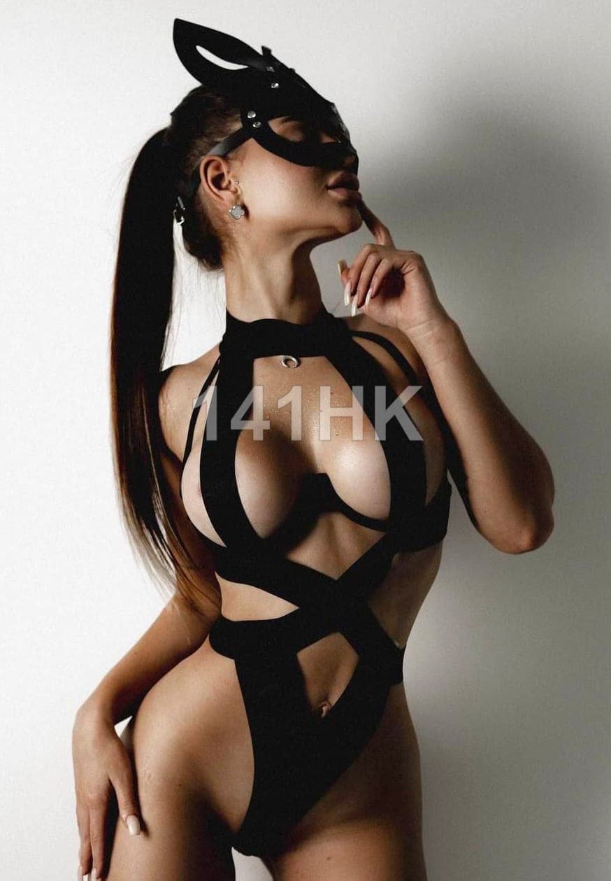 Lulu — Wan Chai 141HK portrait 1