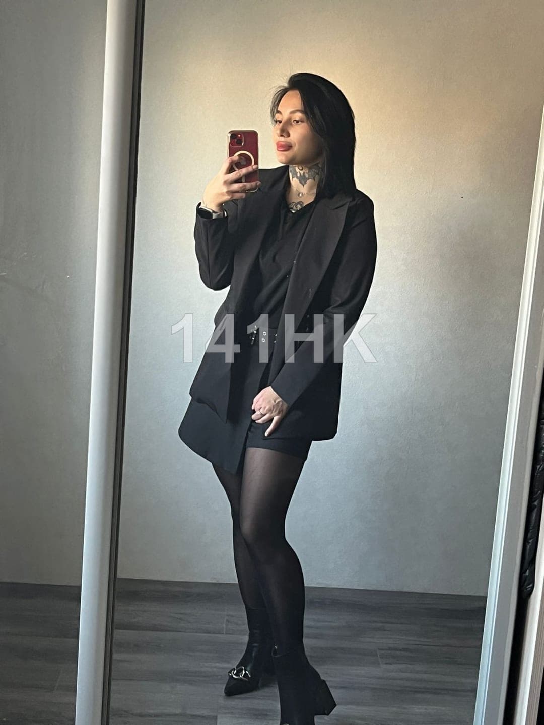 Vivian — Yau Tsim Mong 141HK portrait 3