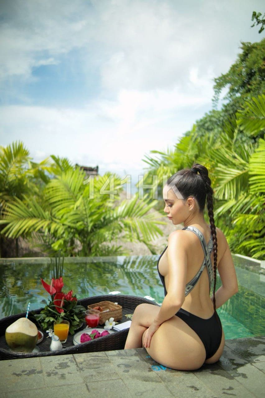 Ling — Islands 141HK portrait 4