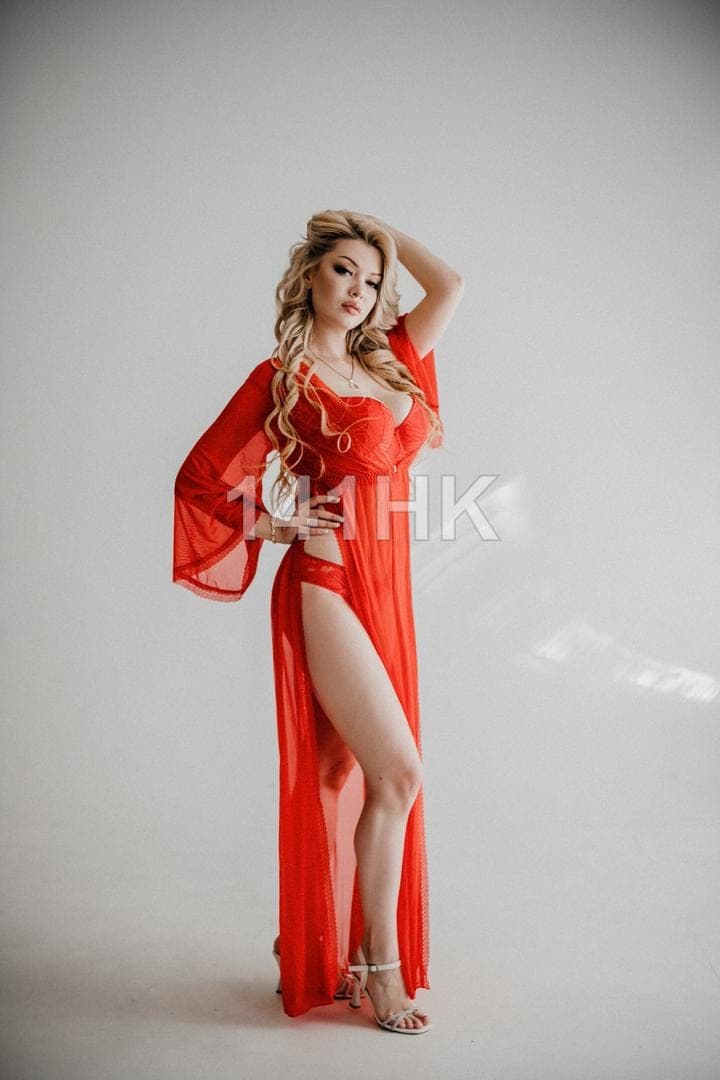 Crystal — Tai Po 141HK portrait 2