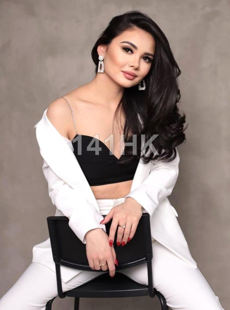 Stella — Central 141HK portrait 1