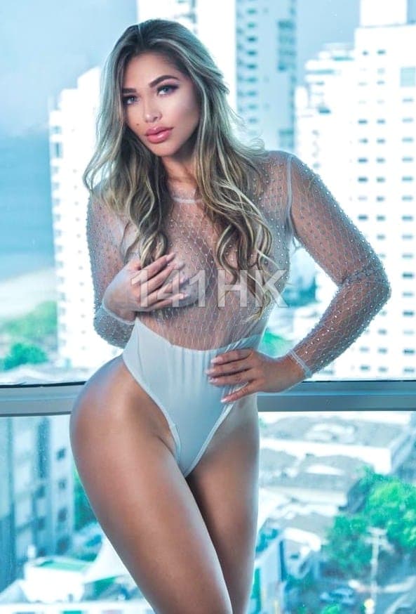 Lulu — Sha Tin 141HK portrait 3