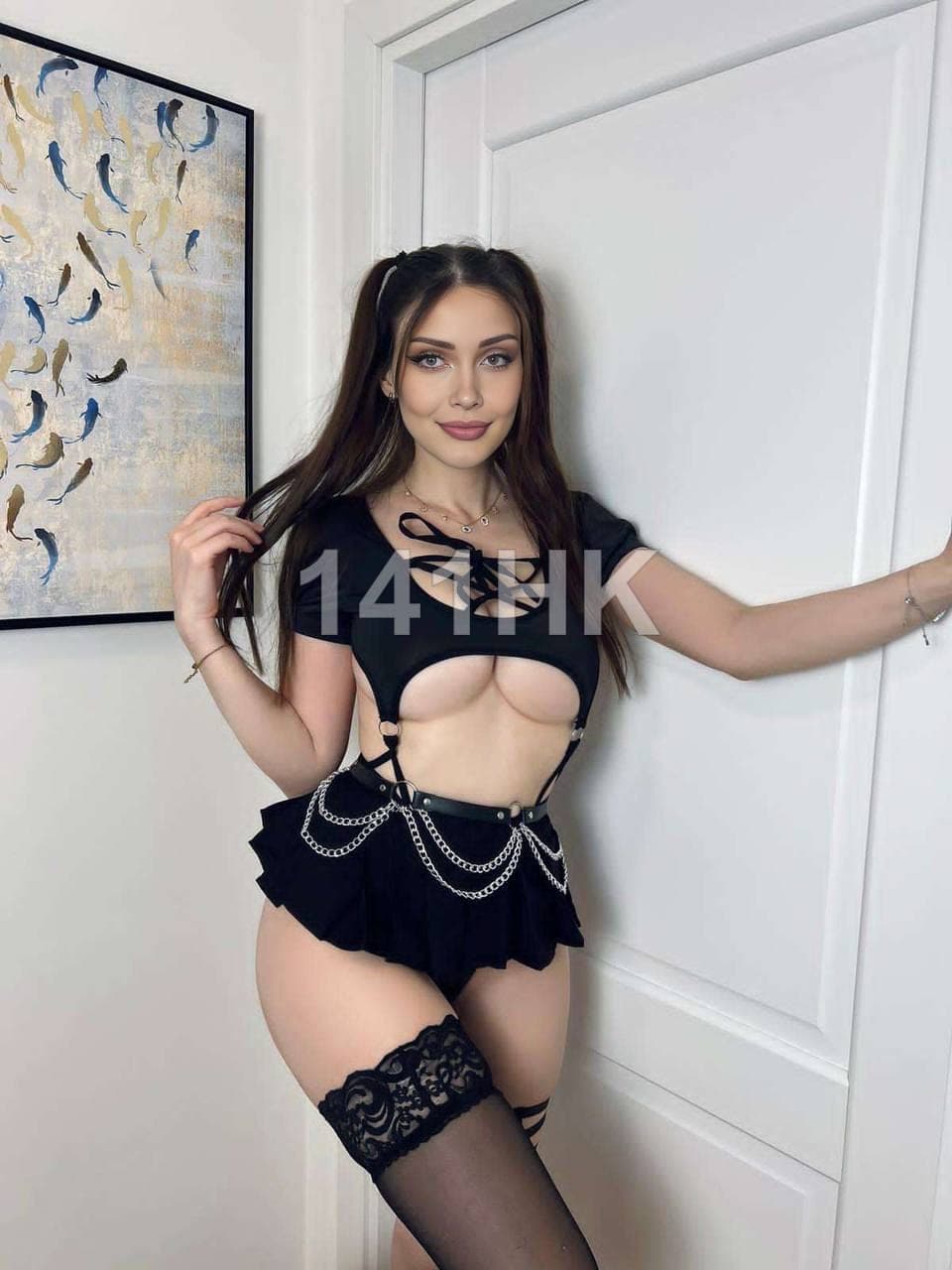 Jade — Tsim Sha Tsui 141HK portrait 4