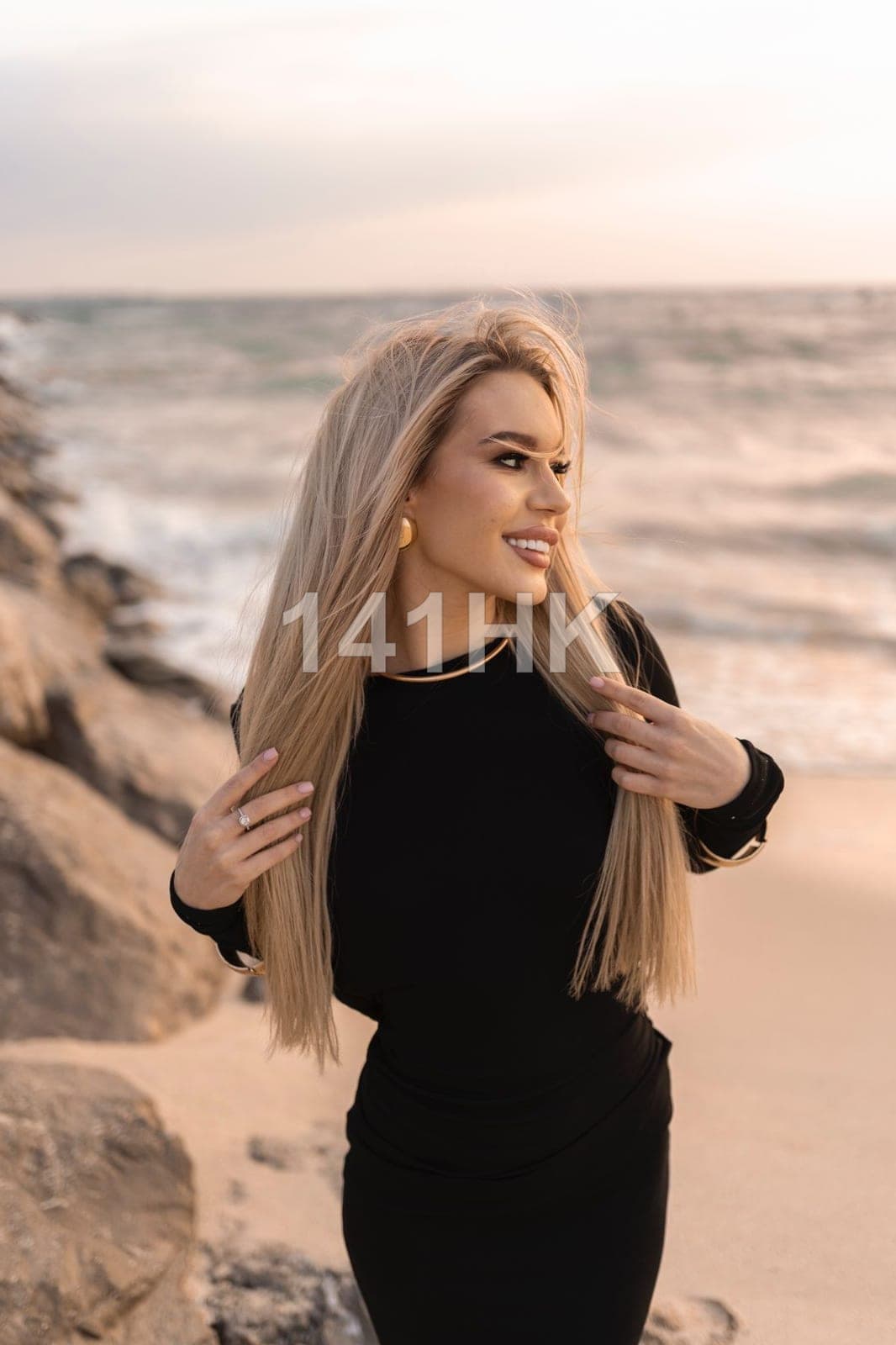 Sara — Tsim Sha Tsui 141HK portrait 3