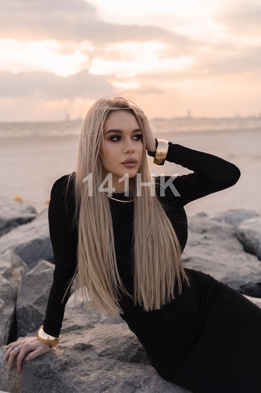 Sara — Tsim Sha Tsui 141HK portrait 4