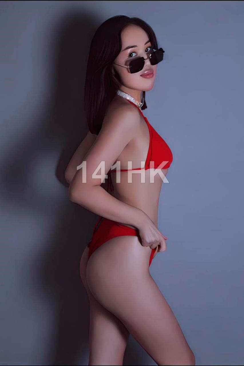美寶 — Central 141HK portrait 3
