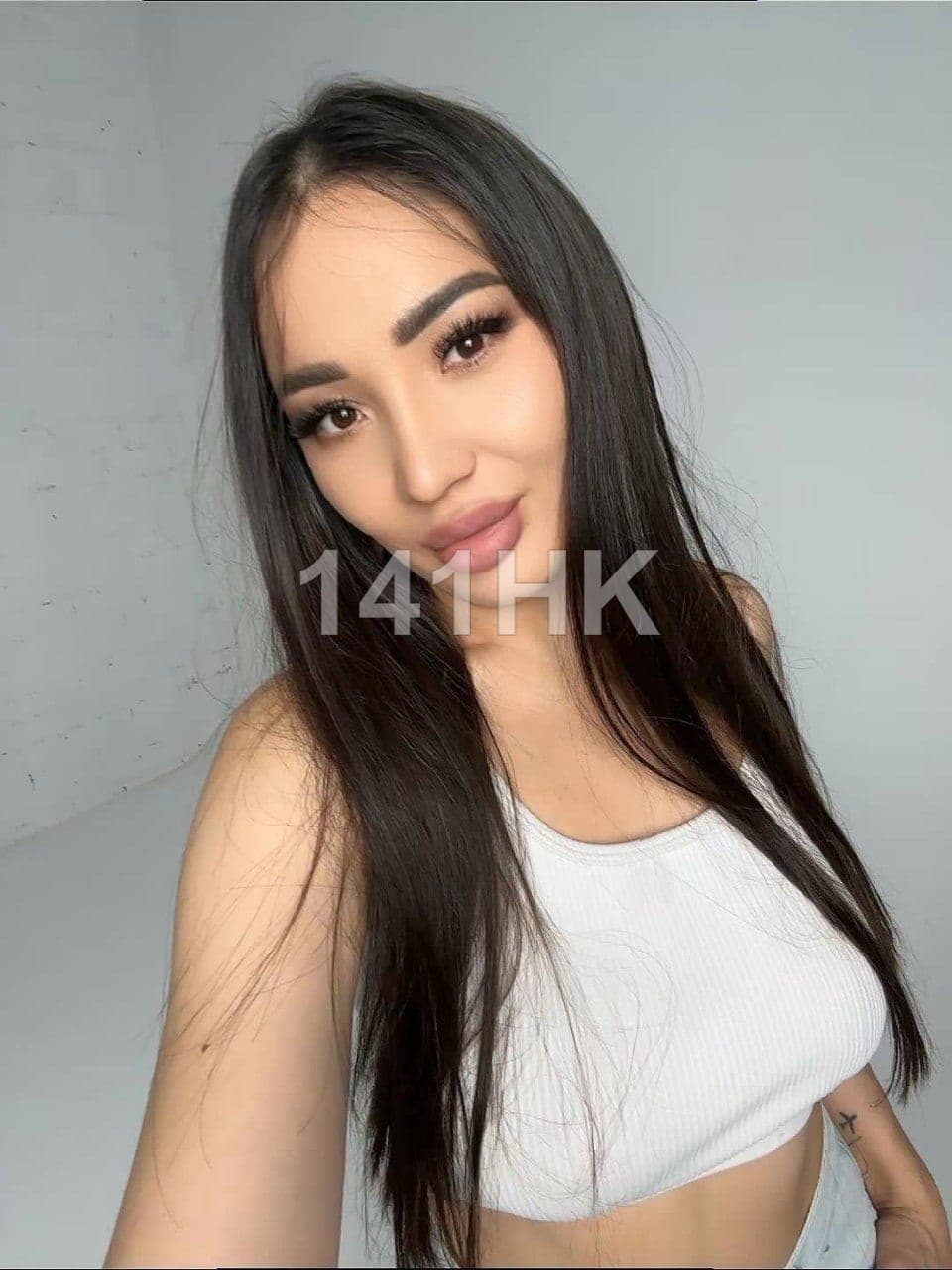 美寶 — Tsim Sha Tsui 141HK portrait 6