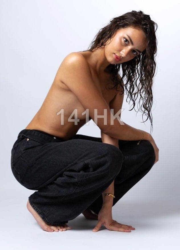 Mia — Wan Chai 141HK portrait 6