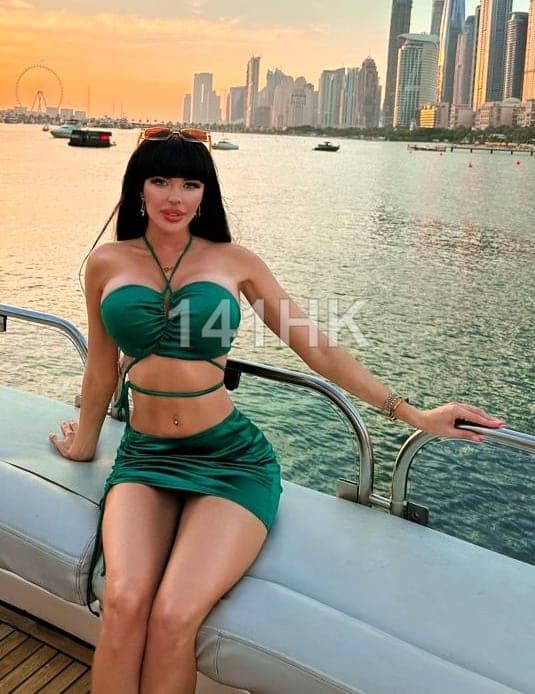 Pearl — Wong Tai Sin 141HK portrait 7