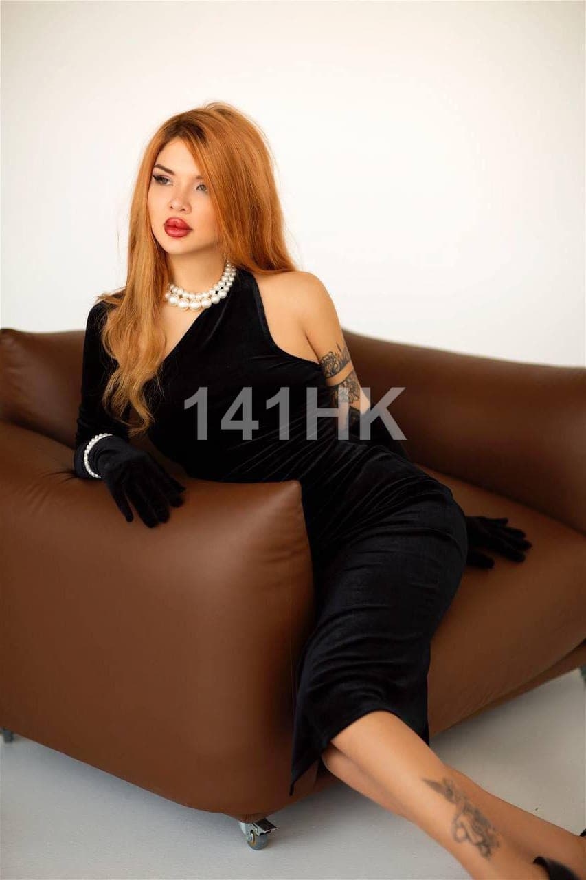 Vivian — Southern 141HK portrait 7