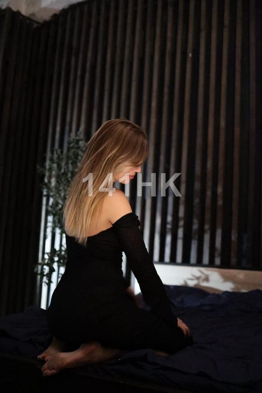 Lola — Kowloon City 141HK portrait 2