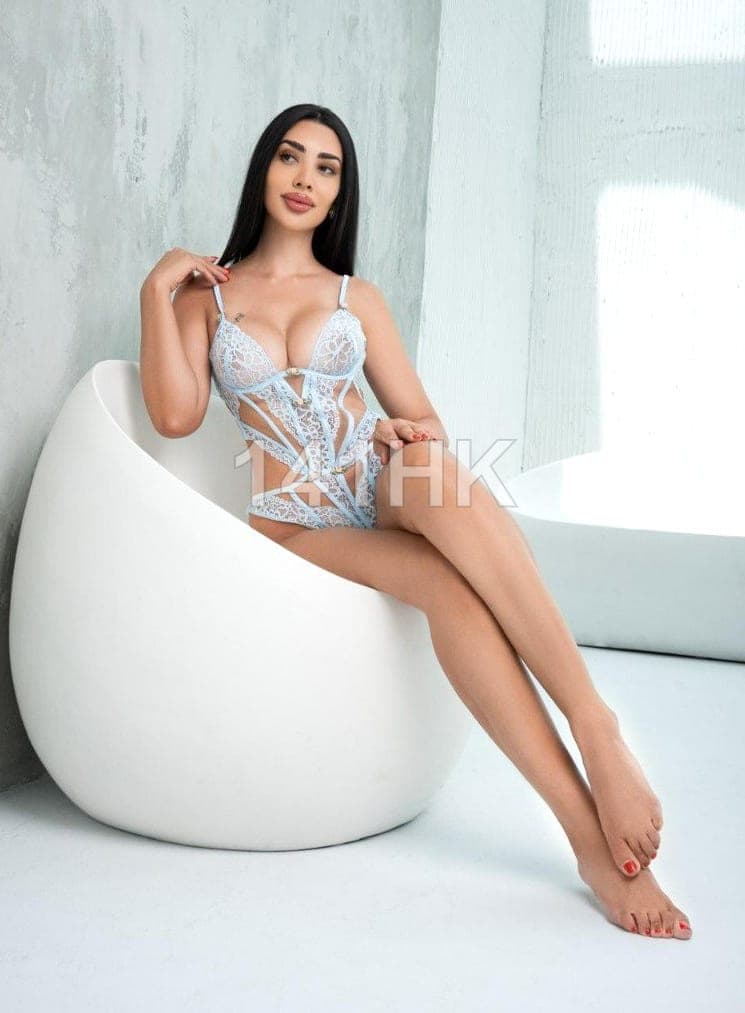 Momo — Yau Tsim Mong 141HK portrait 5