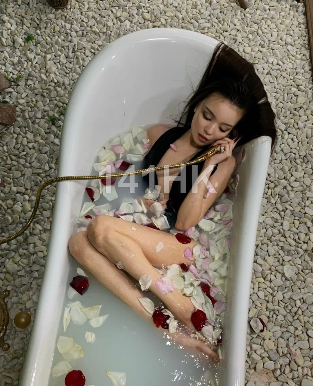 Nana — Wan Chai 141HK portrait 3