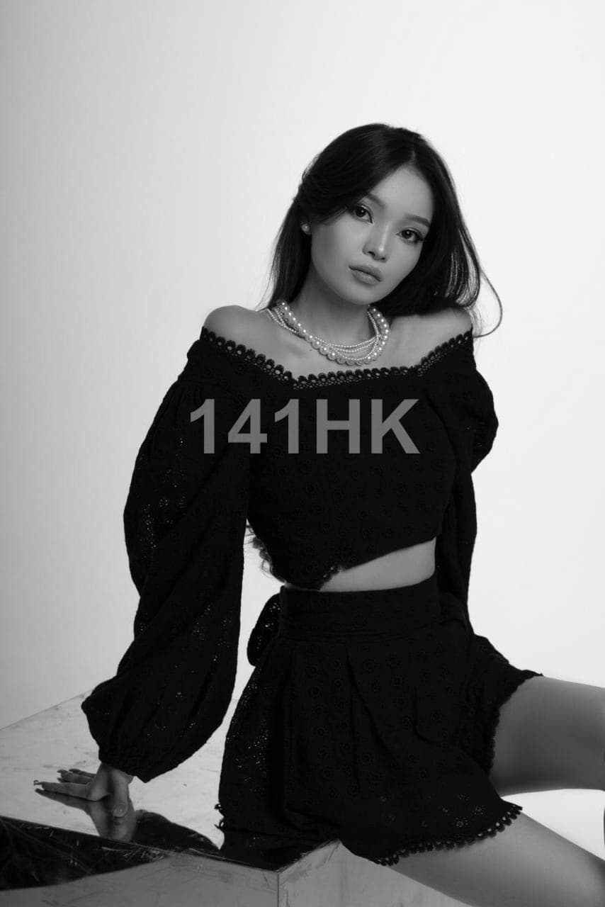 Nana — Wan Chai 141HK portrait 5