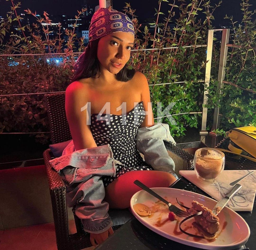 Vicky — Tsim Sha Tsui 141HK portrait 3