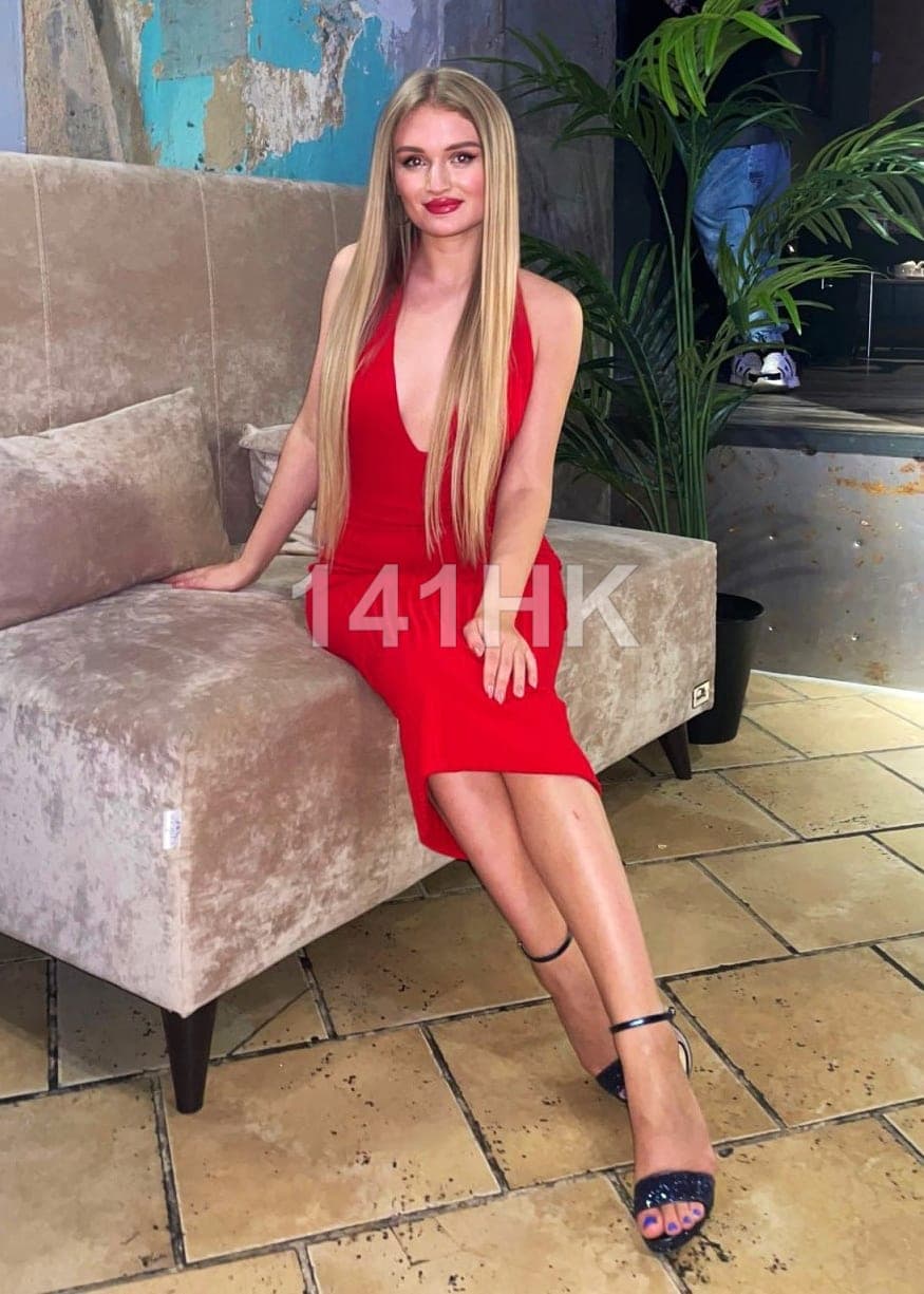 Tina — Wan Chai 141HK portrait 4
