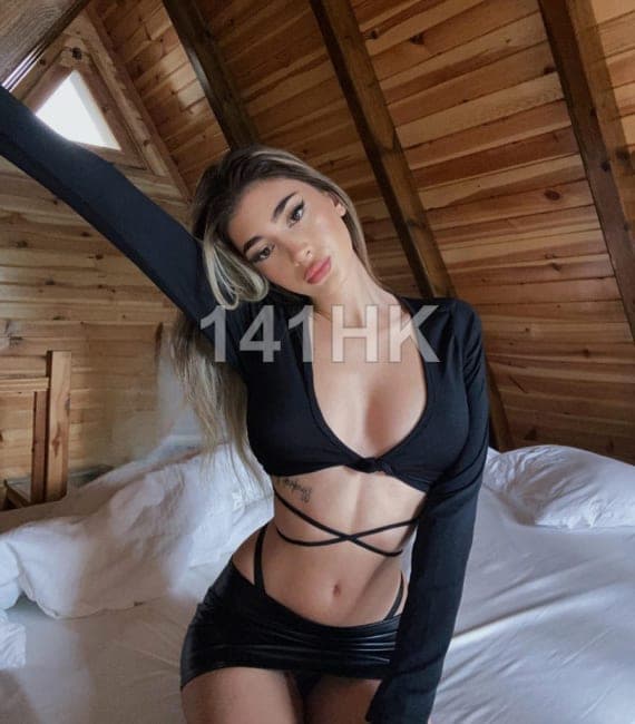 Yui — Wan Chai 141HK portrait 2