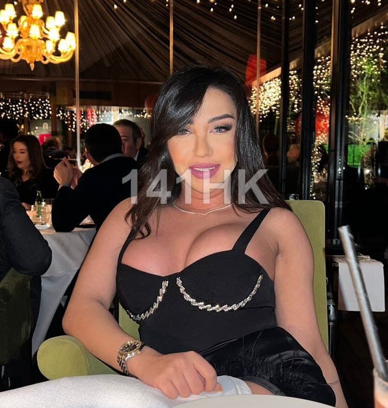 Honey — Southern 141HK portrait 3