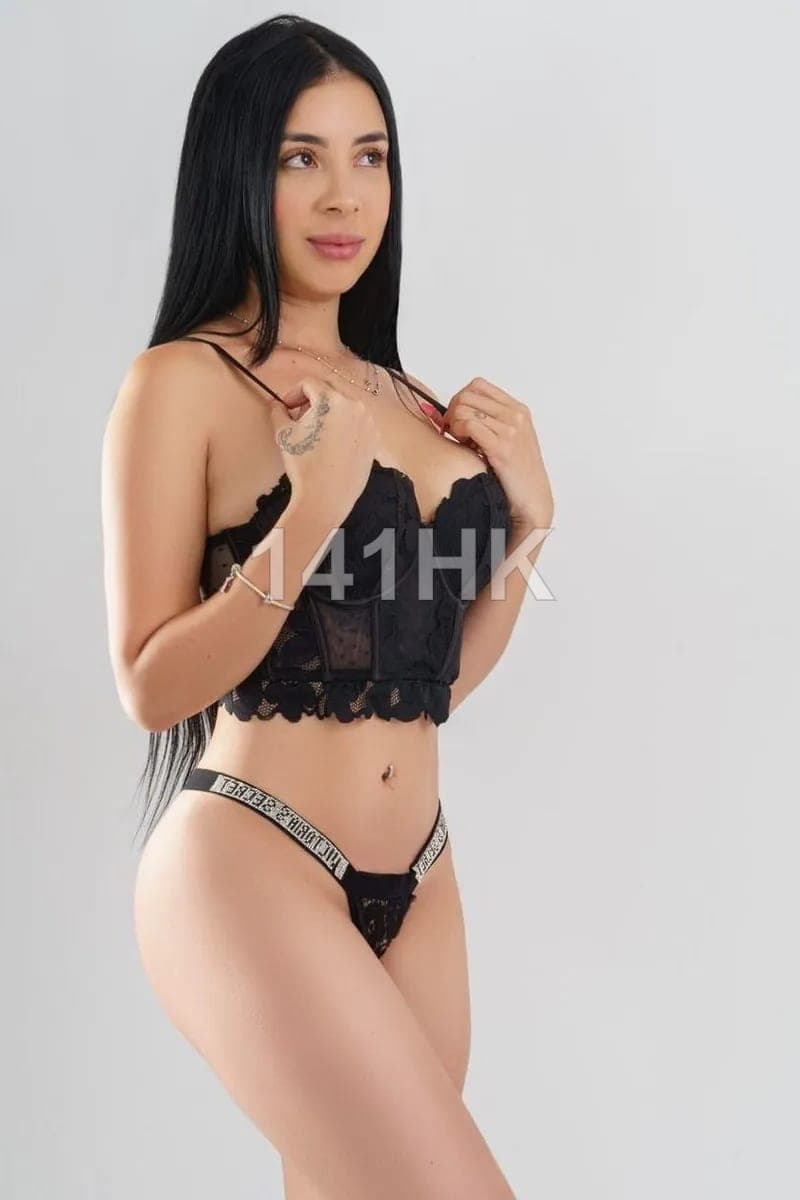 Kiki — Causeway Bay 141HK portrait 6