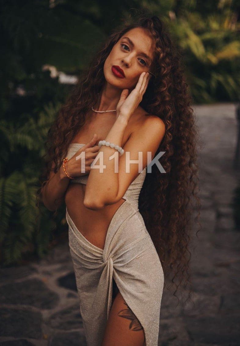 芷晴 — Tai Po 141HK portrait 1