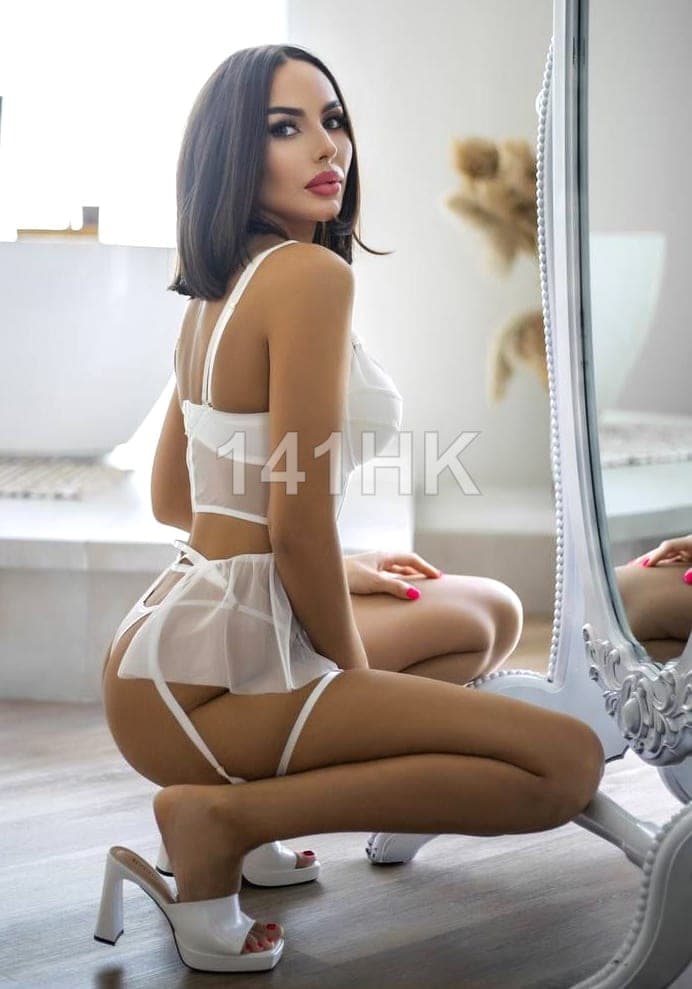 詩琳 — Islands 141HK portrait 2