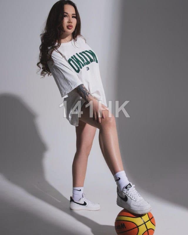 曉彤 — Tsim Sha Tsui 141HK portrait 5