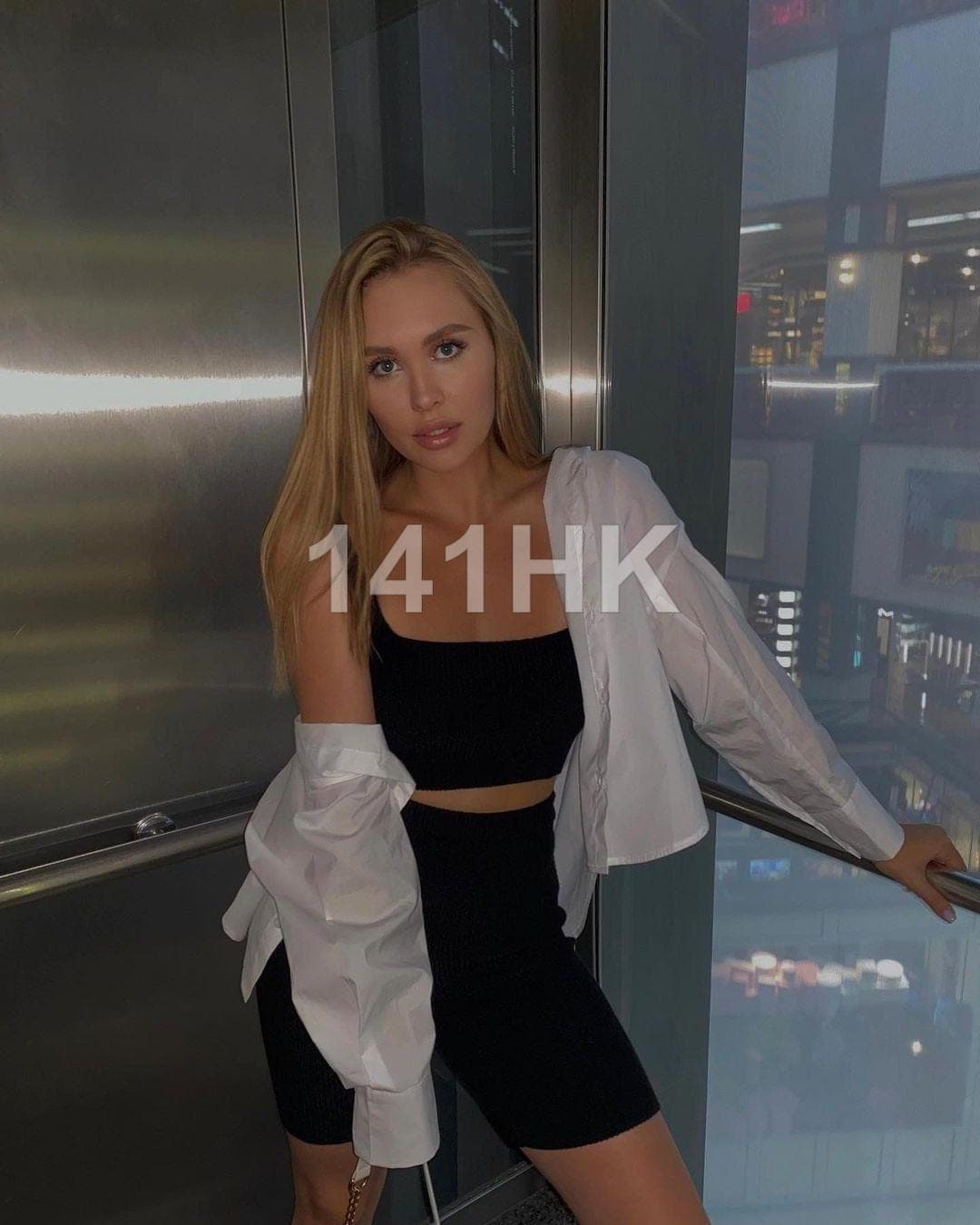 Rose — Wan Chai 141HK portrait 5