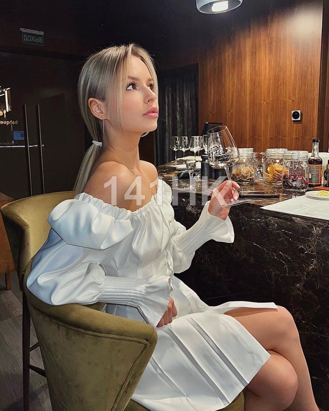 Bella — Causeway Bay 141HK portrait 2