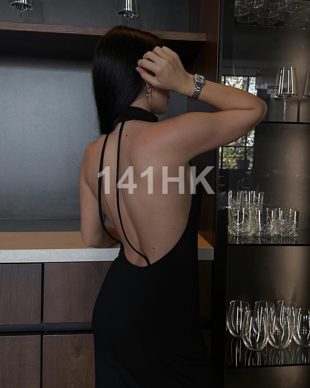 美寶 — Central 141HK portrait 1