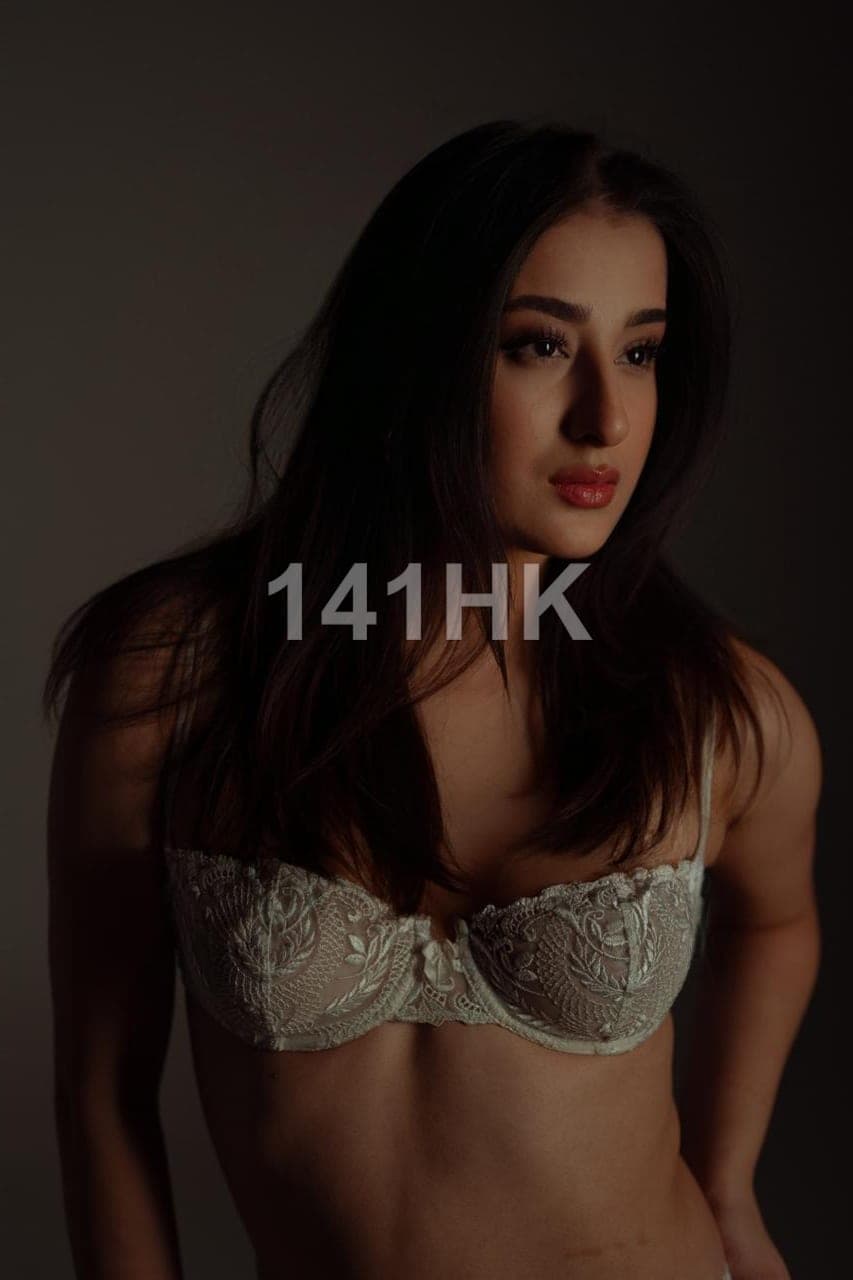 詠彤 — Tsim Sha Tsui 141HK portrait 2