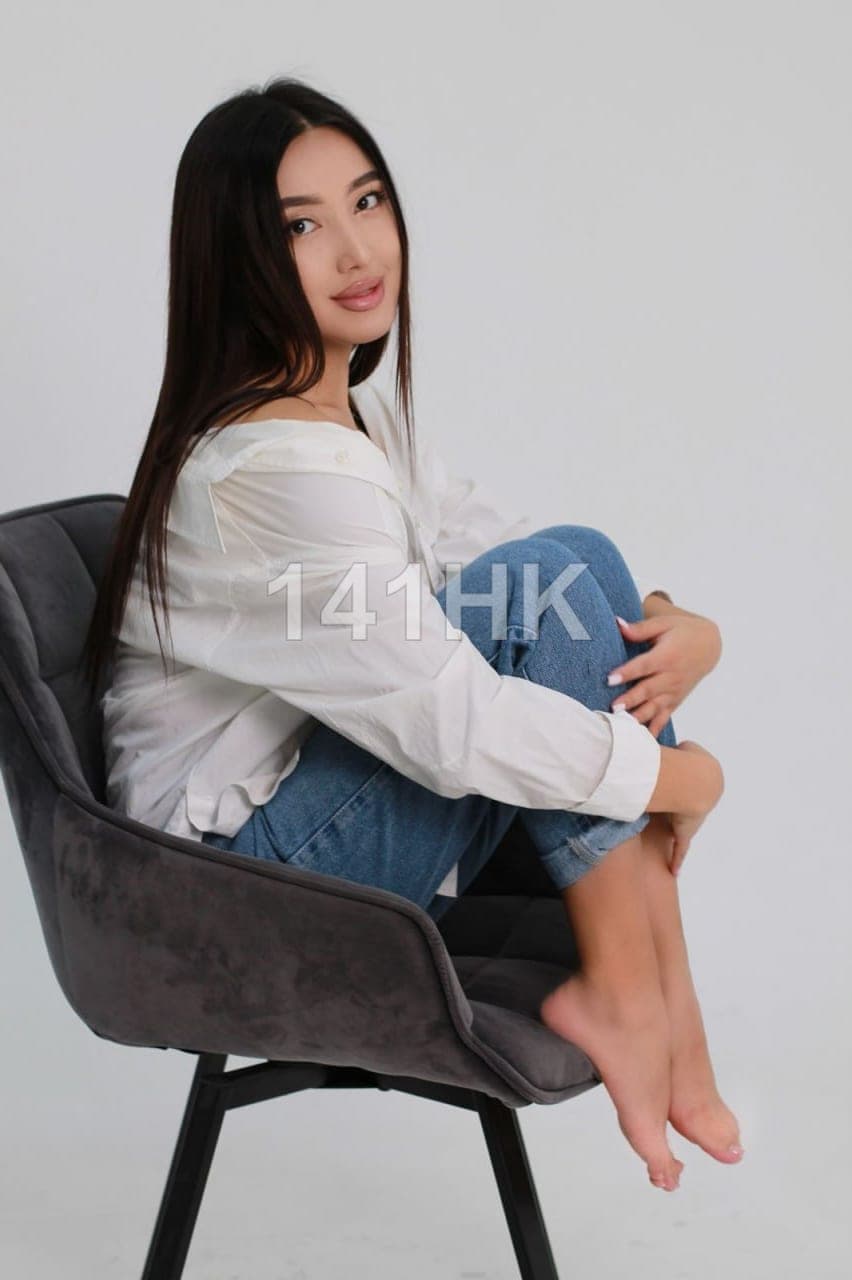 Yuki — Tsim Sha Tsui 141HK portrait 4