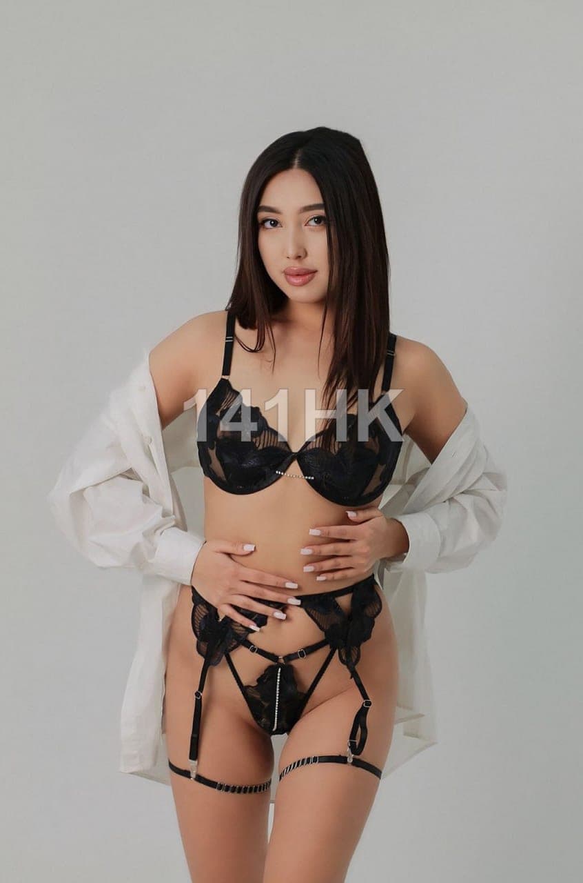 Yuki — Tsim Sha Tsui 141HK portrait 5