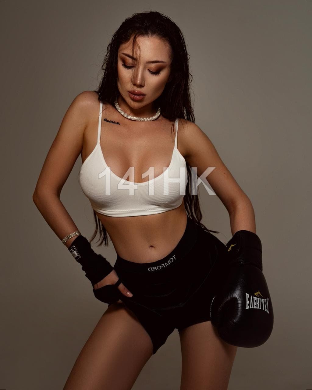 Apple — Yau Tsim Mong 141HK portrait 2