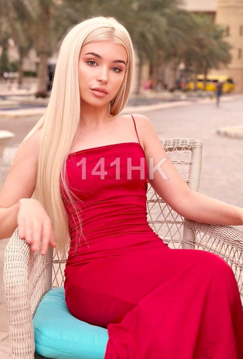 Bella — Sham Shui Po 141HK portrait 3