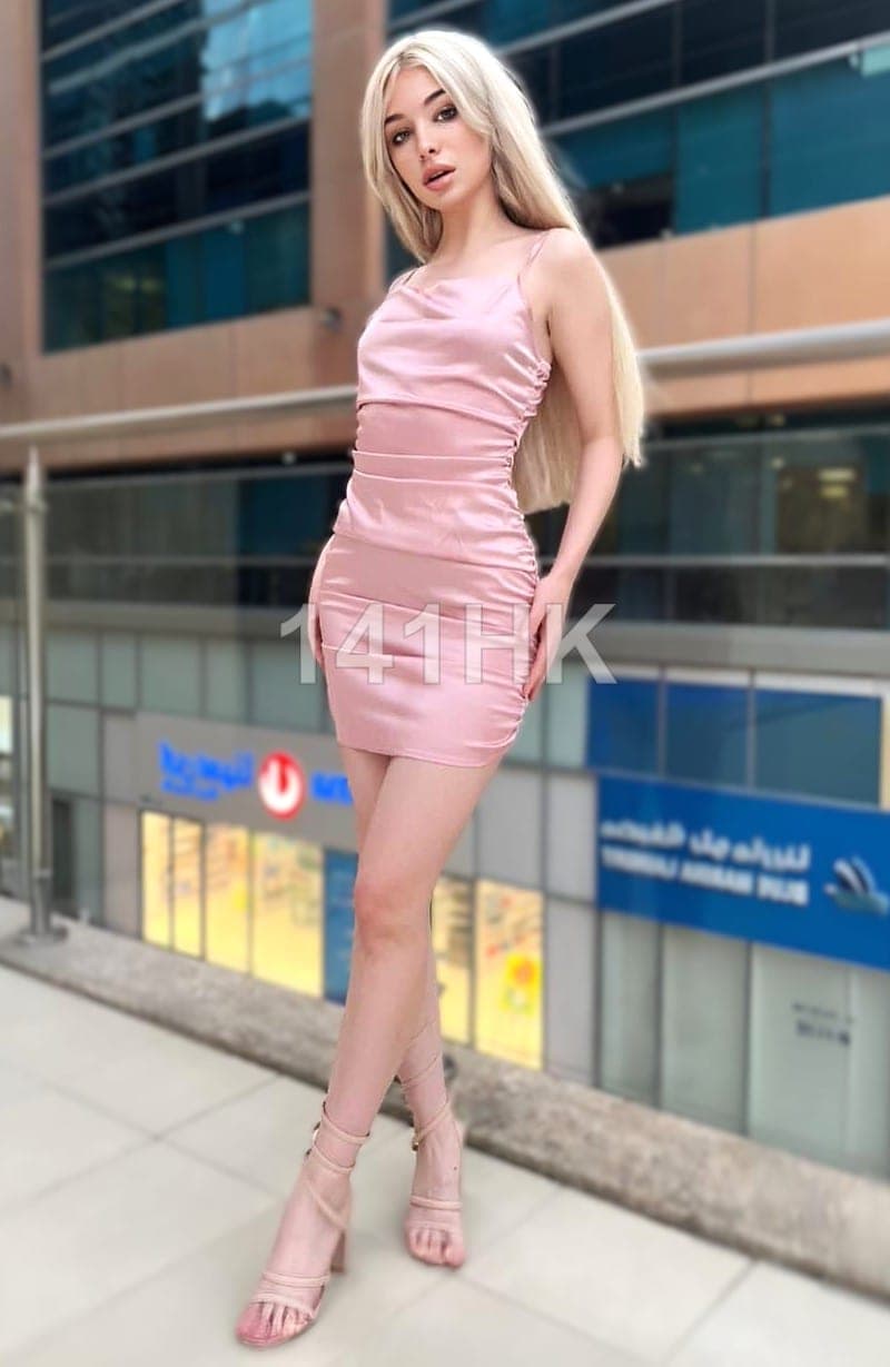 Bella — Sham Shui Po 141HK portrait 4