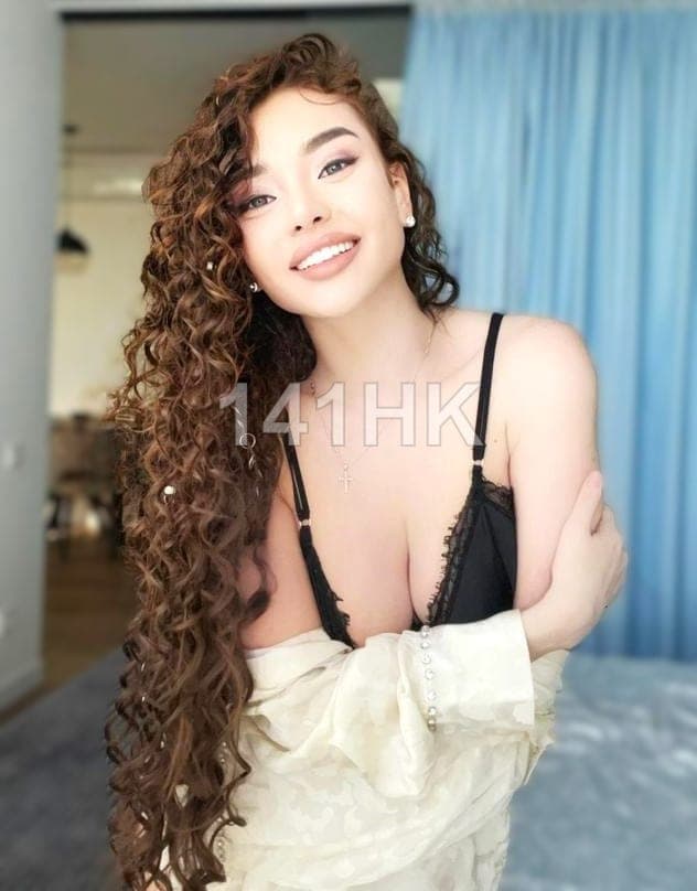 Ruby — Yau Tsim Mong 141HK portrait 4