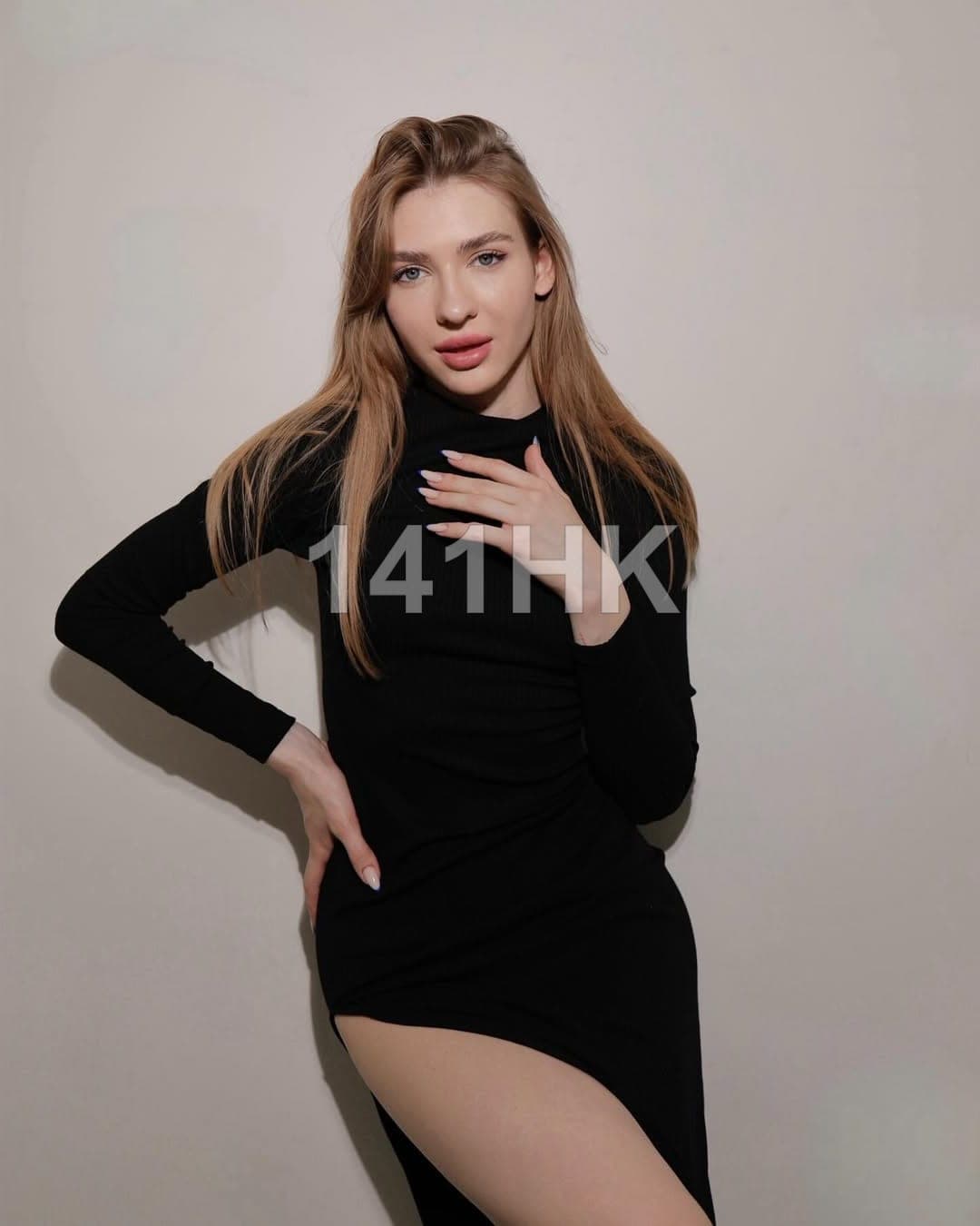 夏蕎 — Central 141HK portrait 1