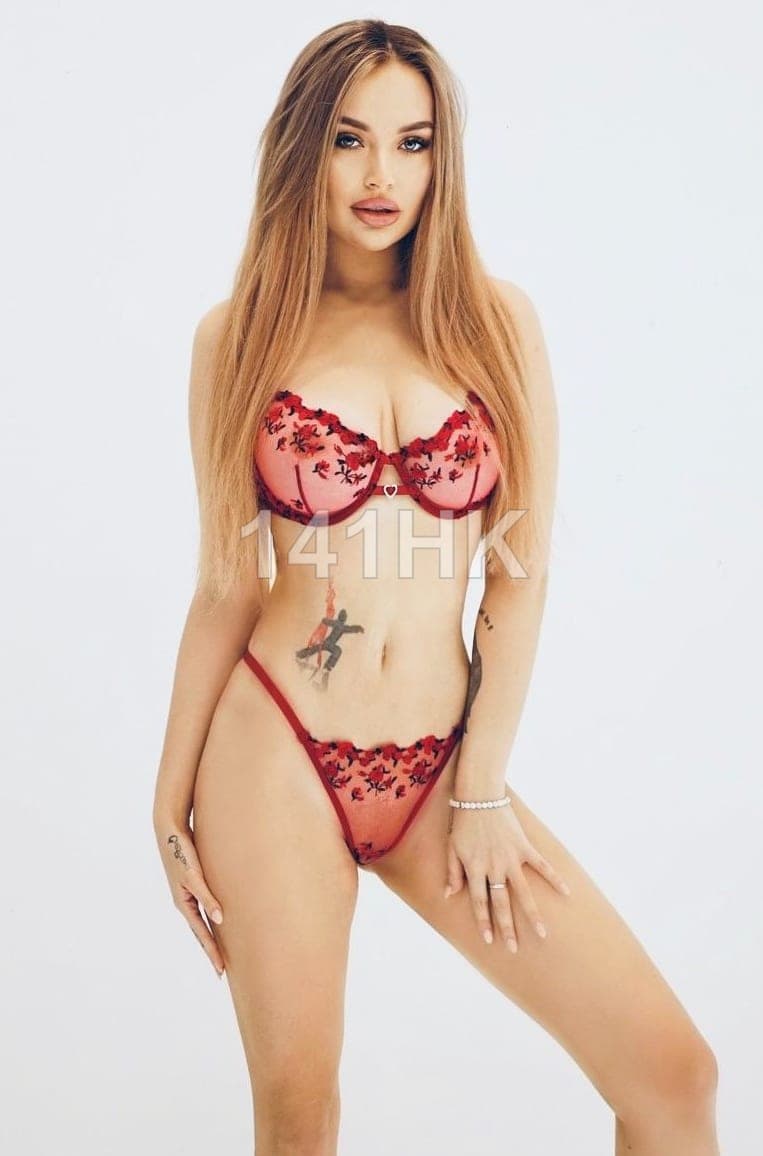 小薇 — Sha Tin 141HK portrait 4