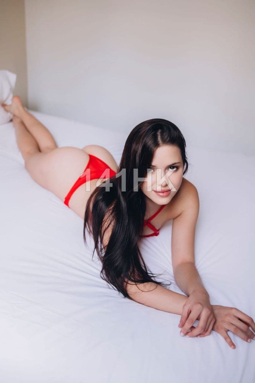 Lily — Sha Tin 141HK portrait 2